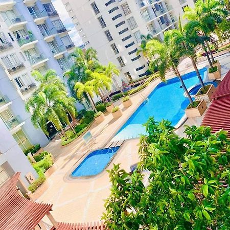 One Palm Tree Villas Condo Across Naia Terminal 3 Маніла Екстер'єр фото