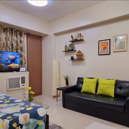One Palm Tree Villas Condo Across Naia Terminal 3 Маніла Екстер'єр фото