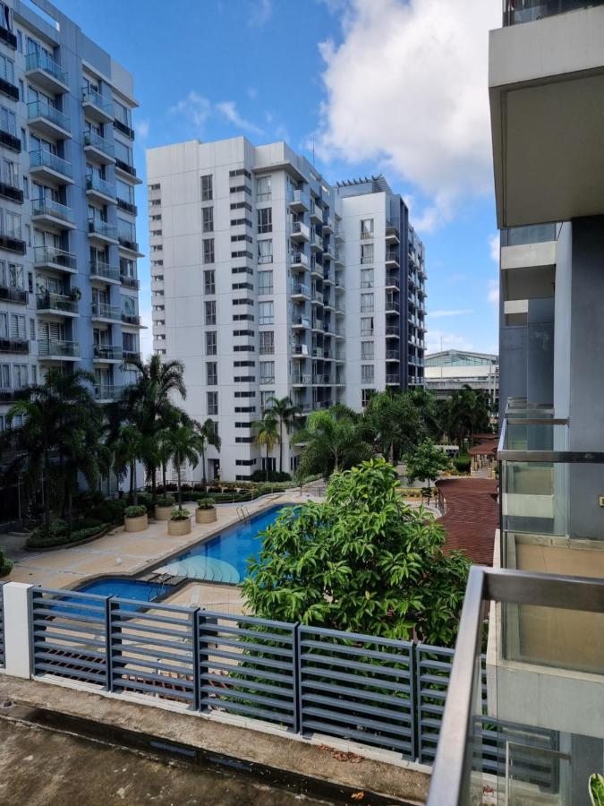 One Palm Tree Villas Condo Across Naia Terminal 3 Маніла Екстер'єр фото