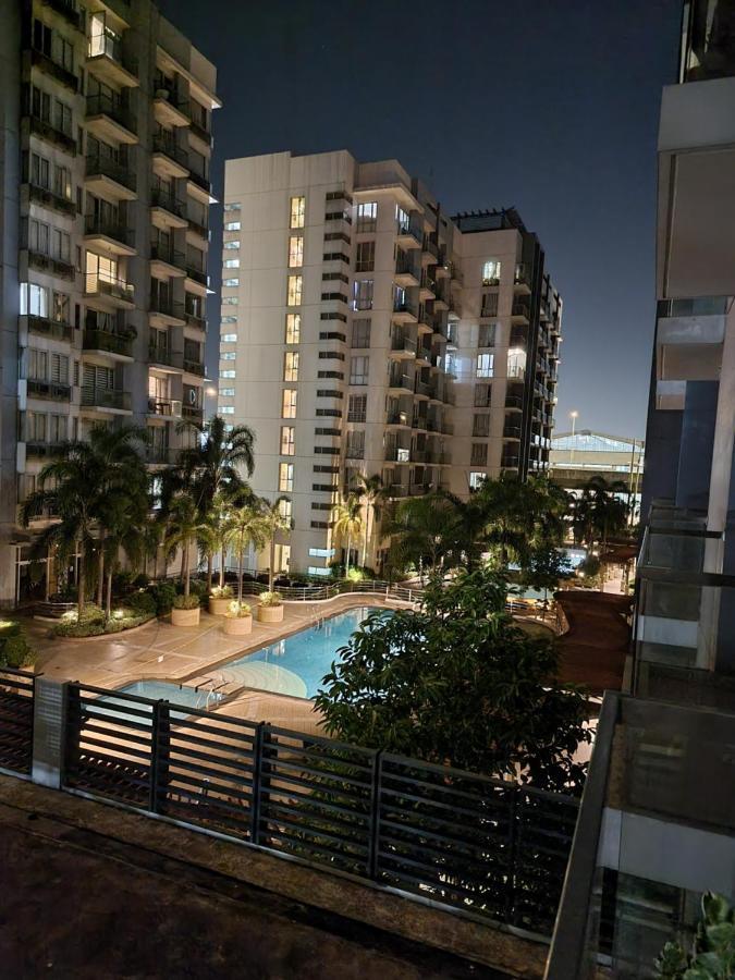 One Palm Tree Villas Condo Across Naia Terminal 3 Маніла Екстер'єр фото