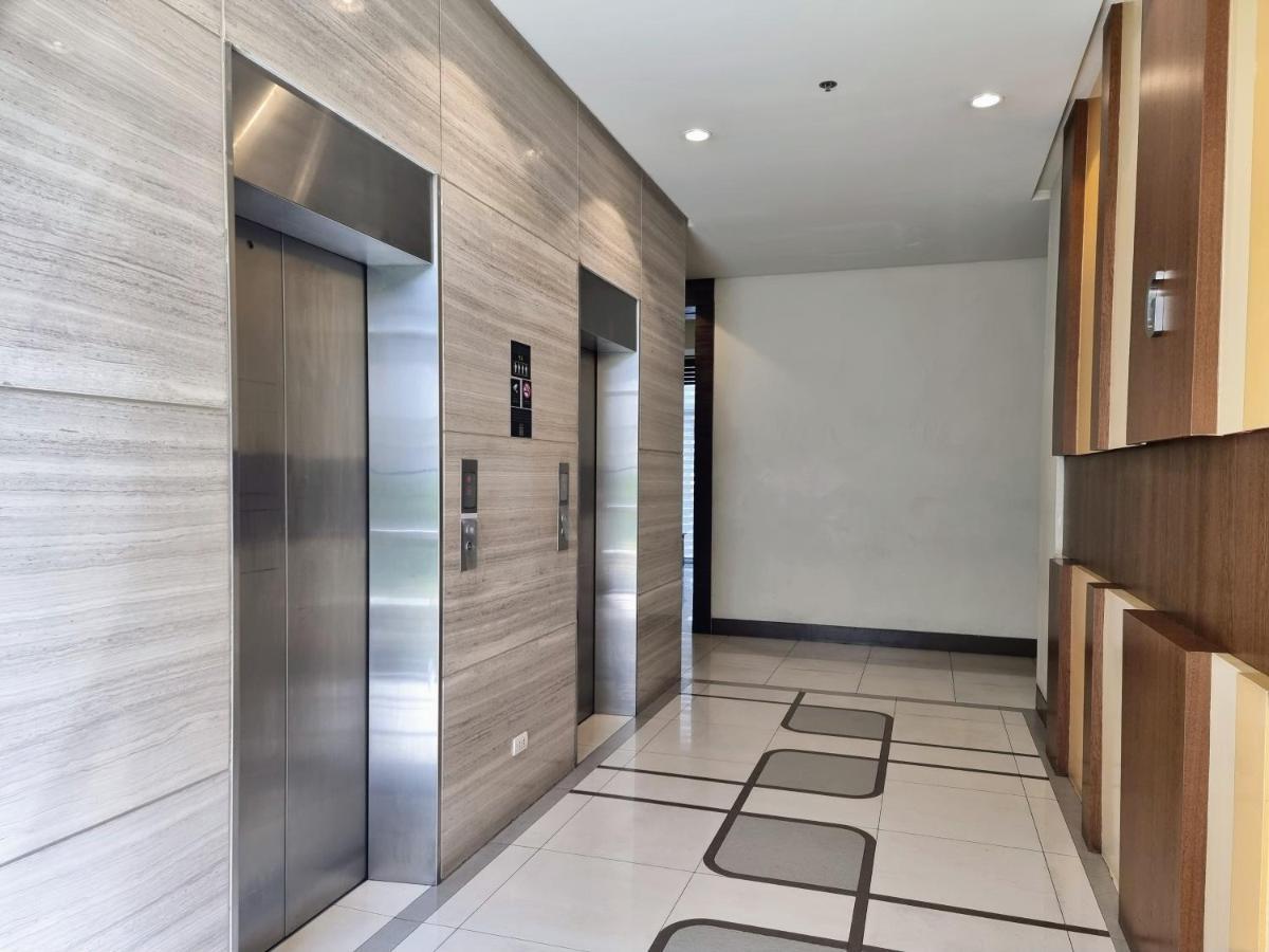 One Palm Tree Villas Condo Across Naia Terminal 3 Маніла Екстер'єр фото