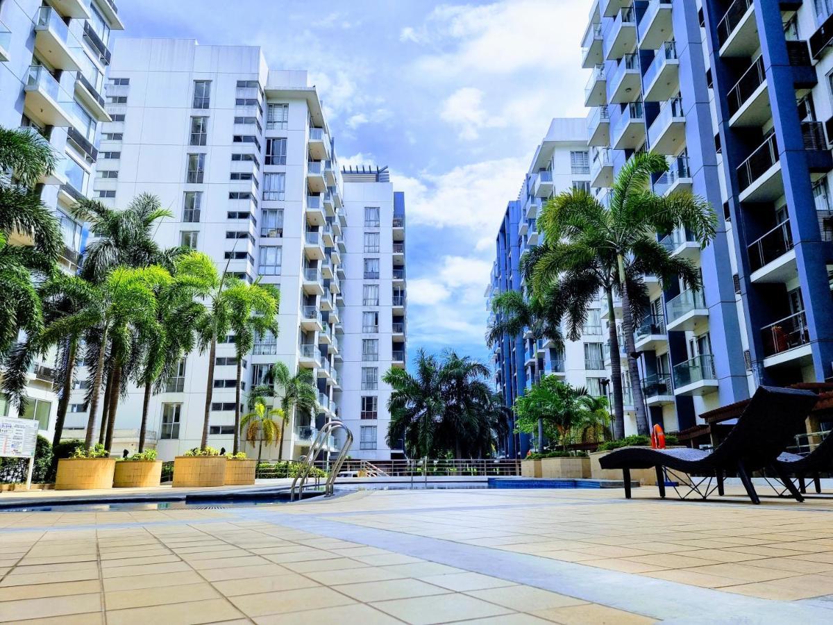 One Palm Tree Villas Condo Across Naia Terminal 3 Маніла Екстер'єр фото