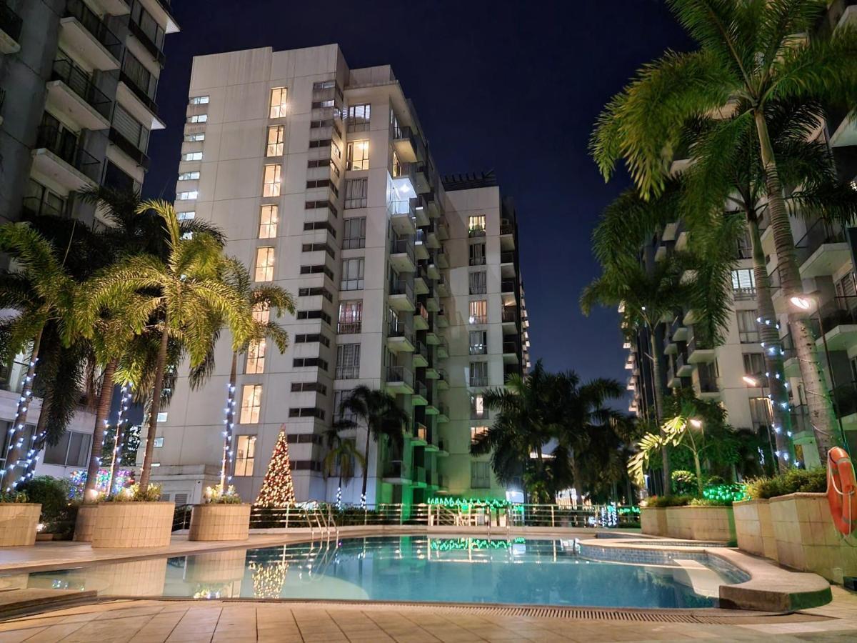 One Palm Tree Villas Condo Across Naia Terminal 3 Маніла Екстер'єр фото