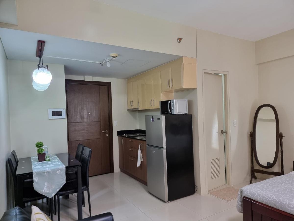 One Palm Tree Villas Condo Across Naia Terminal 3 Маніла Екстер'єр фото