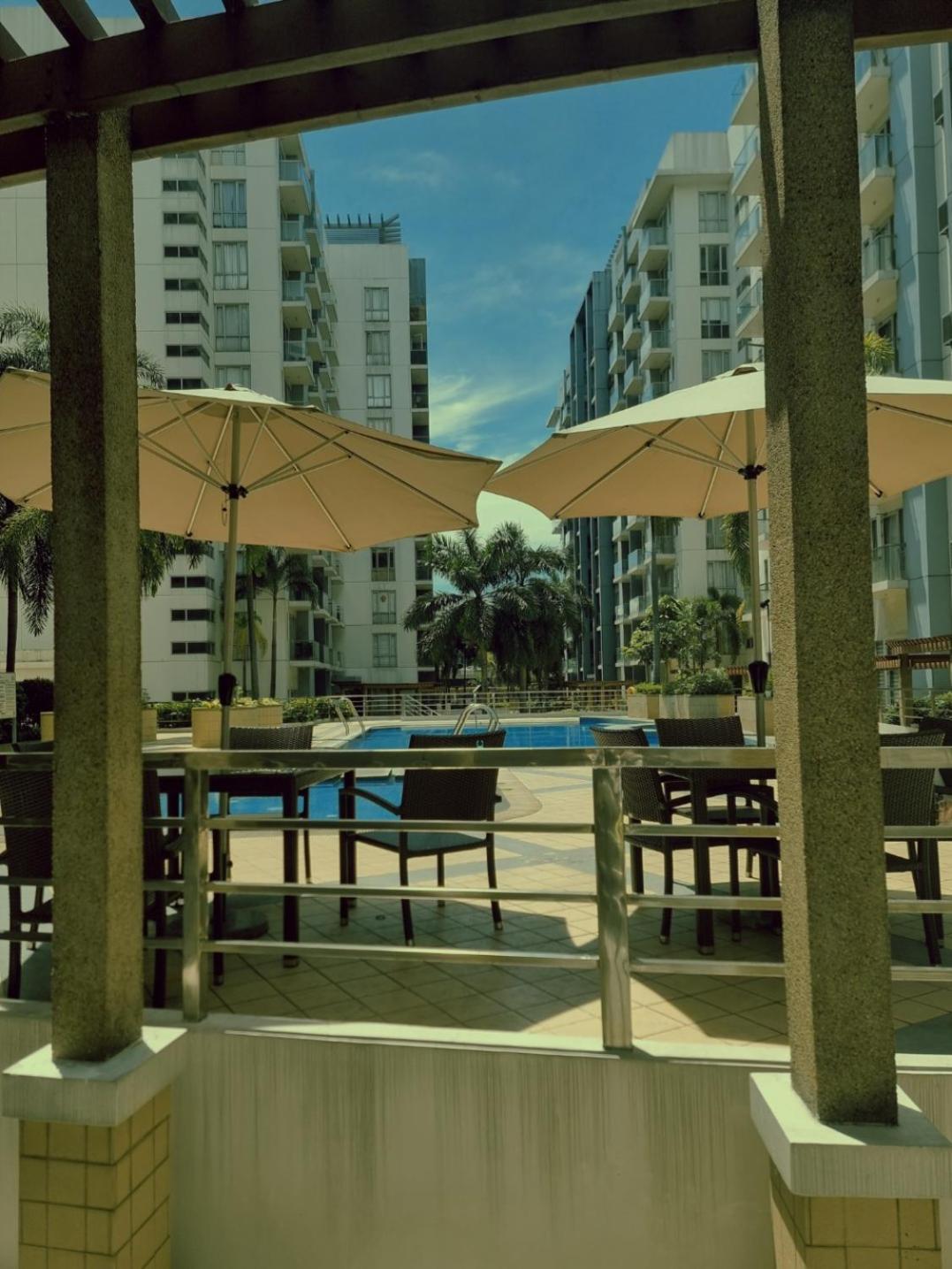 One Palm Tree Villas Condo Across Naia Terminal 3 Маніла Екстер'єр фото