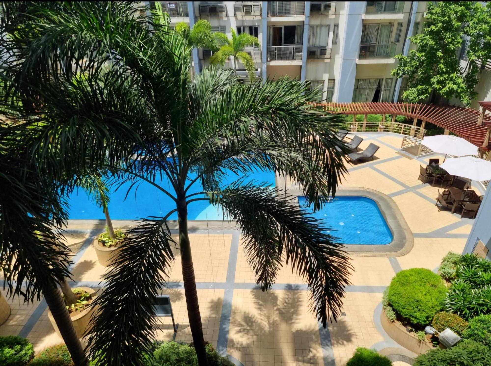 One Palm Tree Villas Condo Across Naia Terminal 3 Маніла Екстер'єр фото